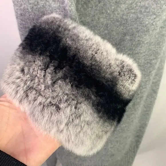 Graycashmeresweater with fur trim cuffs