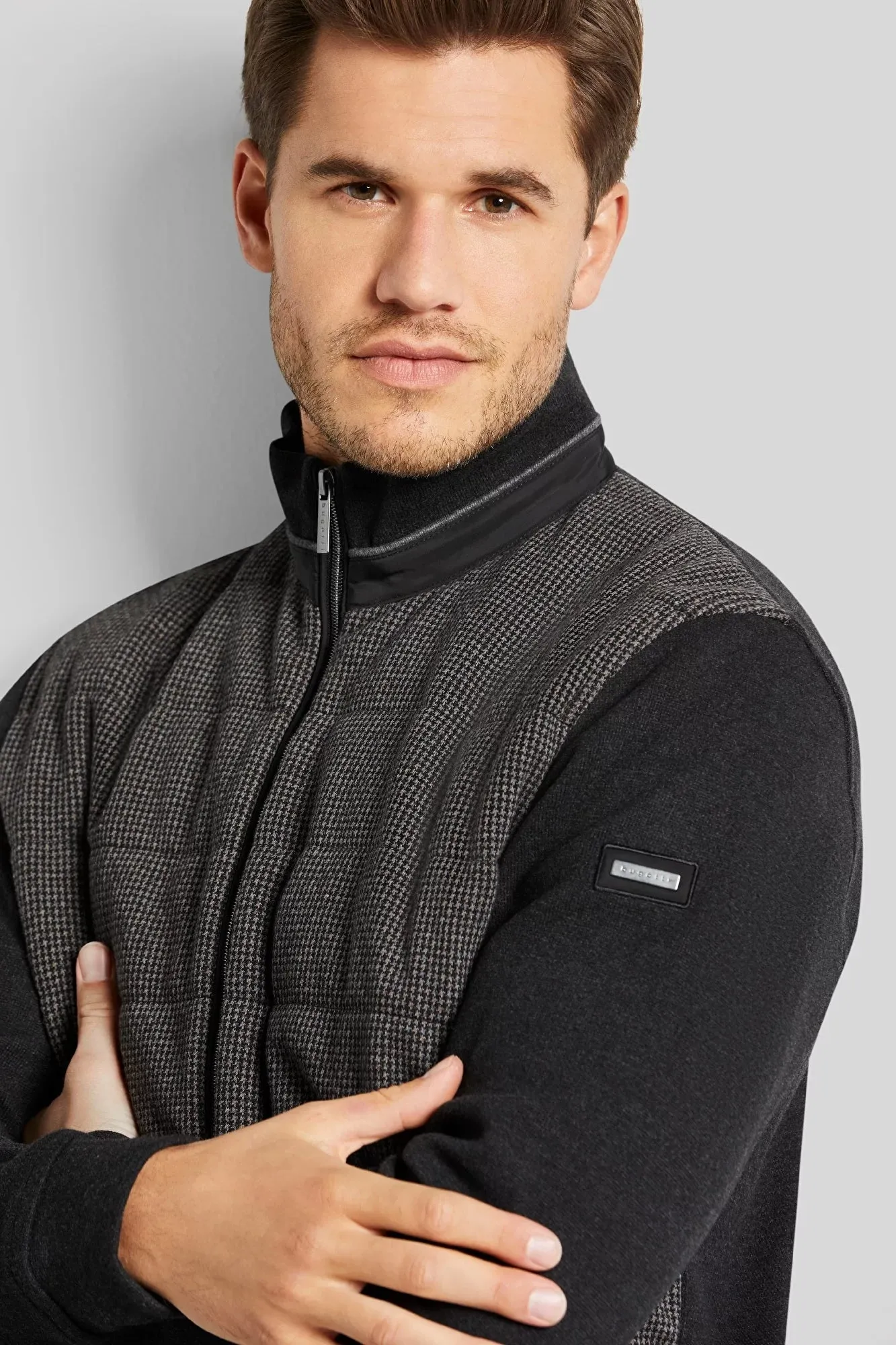 Long Sleeve Herringbone Full Zip Knit 8750-45052